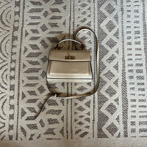 Mango Flap Bag - Picture 2 of 12